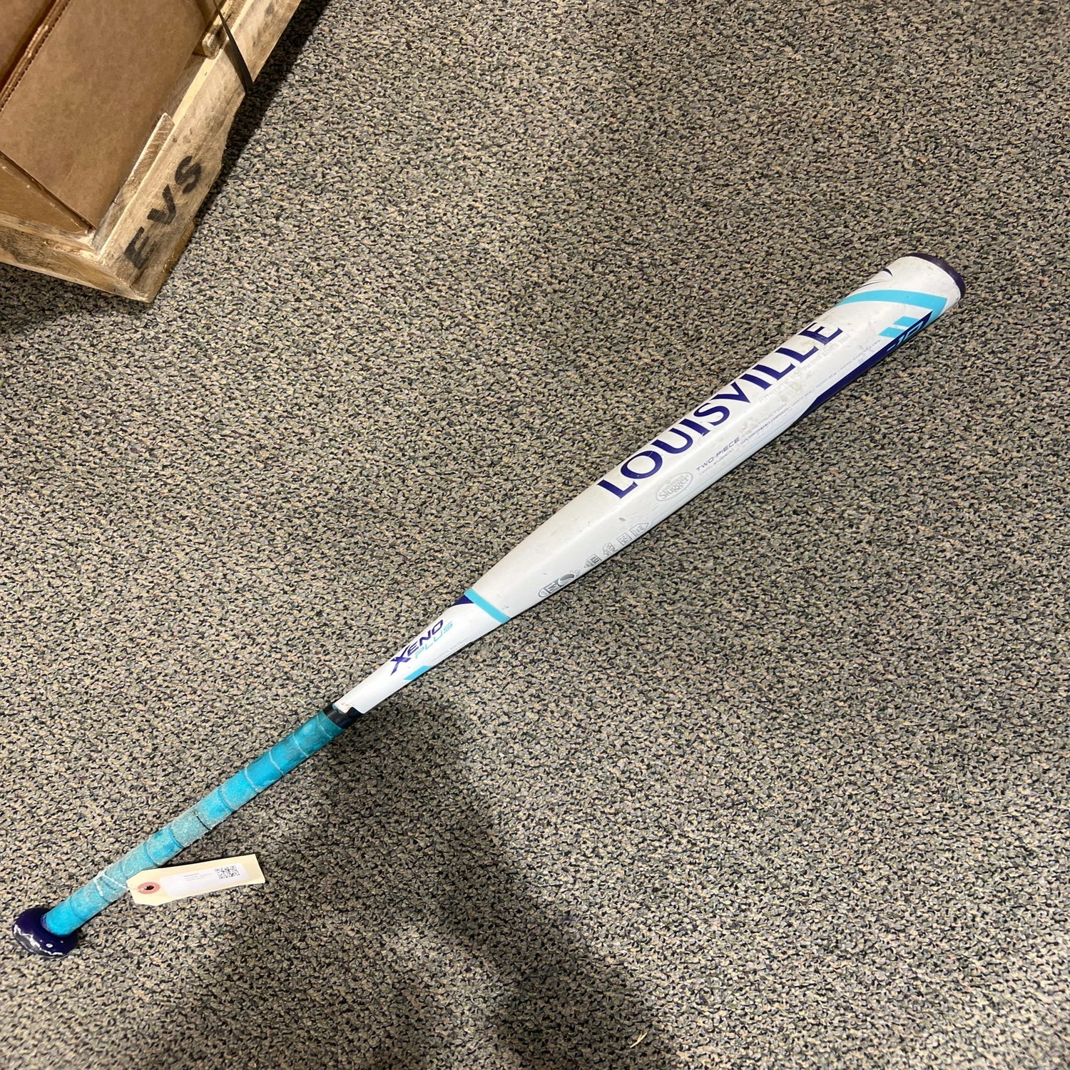 Louisville Slugger Xeno PLUS Bat 6 Louisville Slugger Xeno PLUS Bat - Image 6