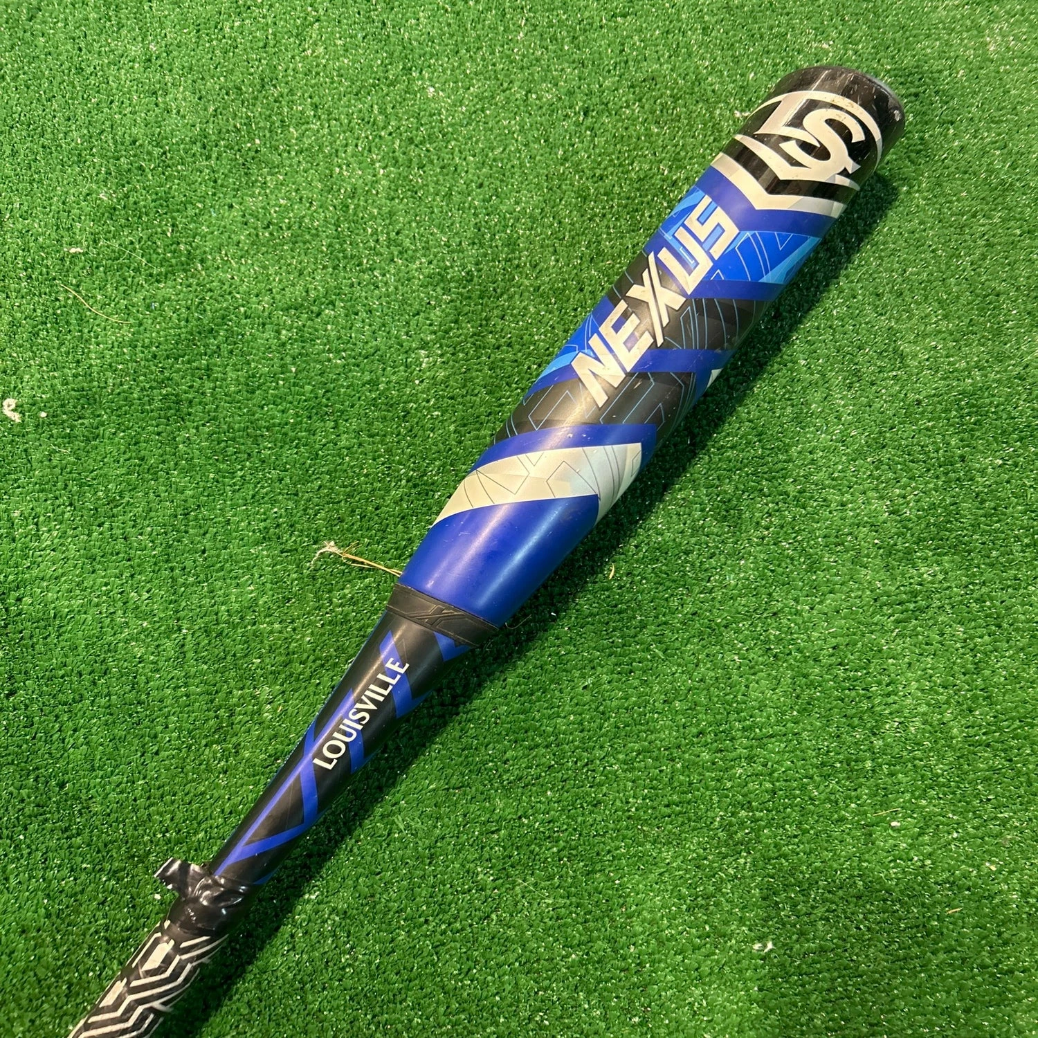 Used Louisville Slugger Nexus Composite Bat -12 17OZ 29" 1 Used Louisville Slugger Nexus Composite Bat -12 17OZ 29"