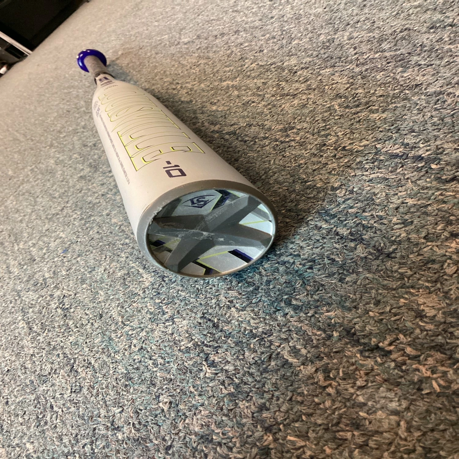 Used 2022 Louisville Slugger (-10) 22 Oz 32" Xeno Fastpitch Bat 6 Used 2022 Louisville Slugger (-10) 22 Oz 32" Xeno Fastpitch Bat - Image 6