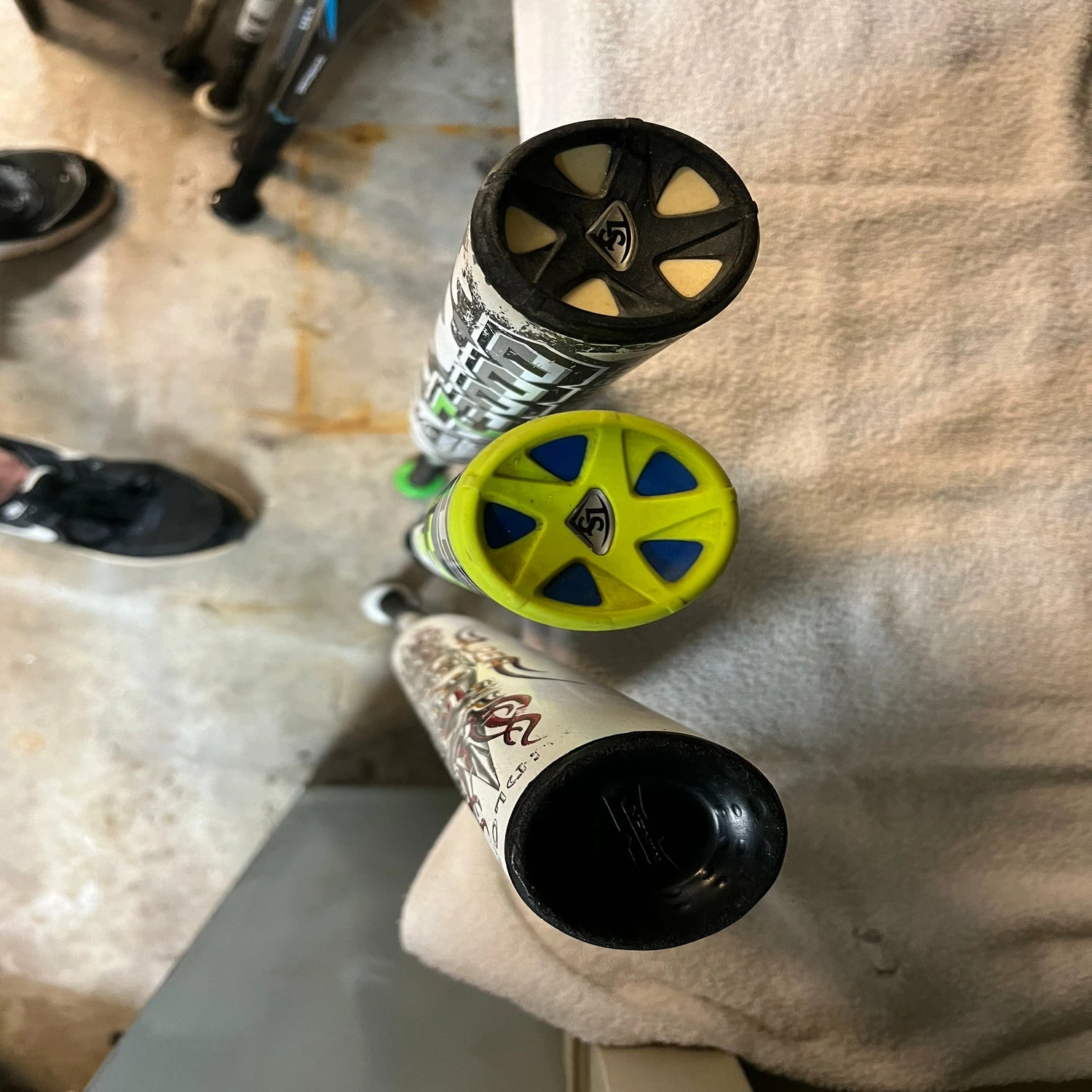 LOUISVILLE SLUGGER Hot Softball Bats Z3000, Z4, Super Freak 98 5 LOUISVILLE SLUGGER Hot Softball Bats Z3000, Z4, Super Freak 98 - Image 5